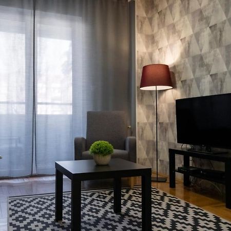 Central Fenix Apartment - Free Private Parking-Fast Wi-Fi Novi Sad Buitenkant foto
