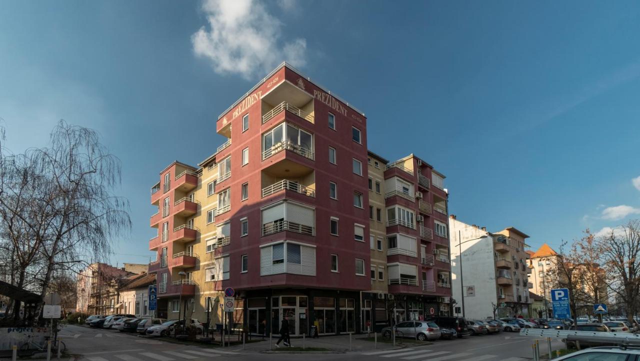 Central Fenix Apartment - Free Private Parking-Fast Wi-Fi Novi Sad Buitenkant foto
