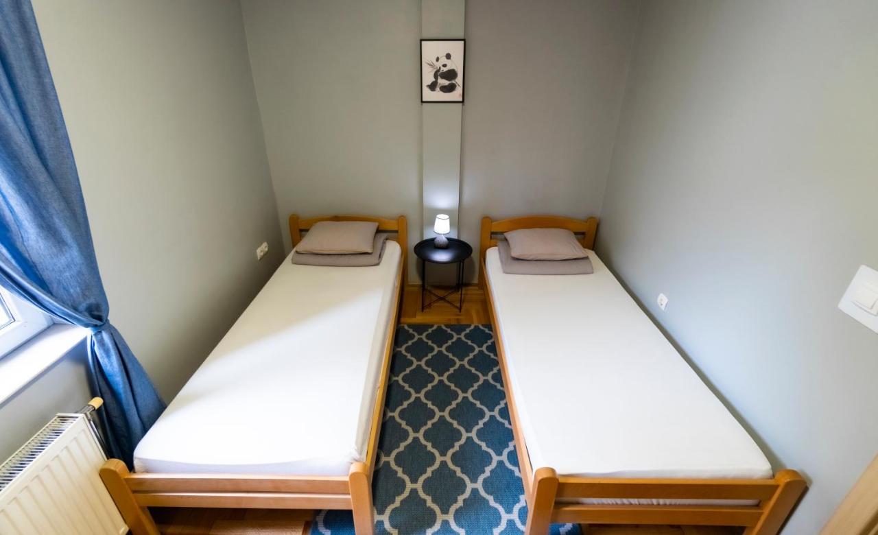 Central Fenix Apartment - Free Private Parking-Fast Wi-Fi Novi Sad Buitenkant foto